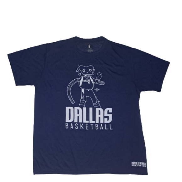 Mavs Other - Dallas Mavs T-Shirt Dirk Size XL